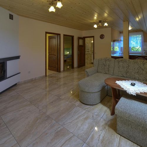 Apartament 4-osobowy z łazienką z własną kuchnią z 2 pomieszczeniami sypialnianymi (możliwa dostawka)