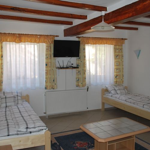 Casă de vacanță familial(ă) la parter pentru 8 pers. (se inchirieaza doar integral)