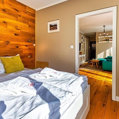 Apartament deluxe la parter cu 3 camere pentru 6 pers.