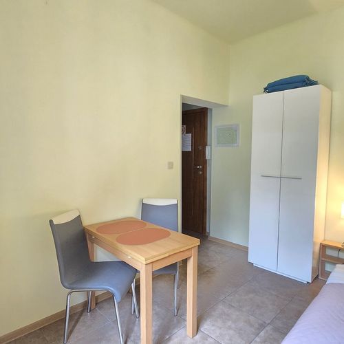 Apartament 3-osobowy na piętrze z aneksem kuchennym z 1 pomieszczeniem sypialnianym