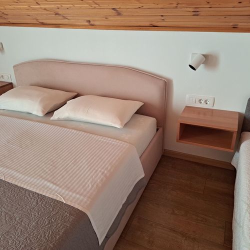 Pokój 3-osobowy z widokiem na góry z widokiem na ogród