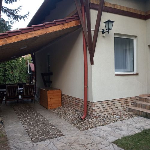 Apartament 4-osobowy na parterze Studio z 2 pomieszczeniami sypialnianymi (możliwa dostawka)
