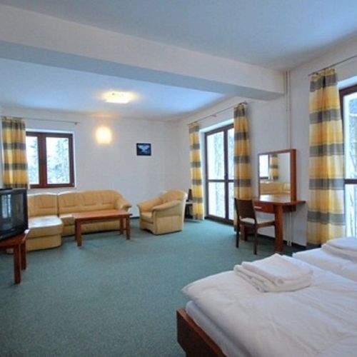 Apartament 4-osobowy Standard z widokiem na góry z 2 pomieszczeniami sypialnianymi