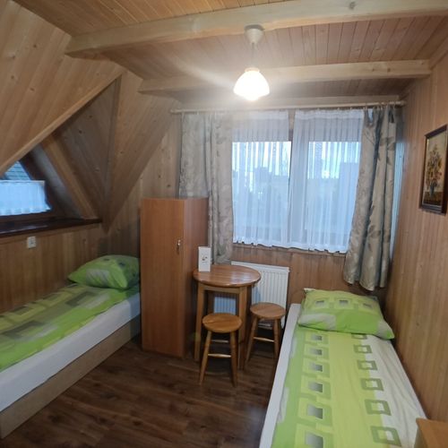 Camera twin cu baie lCD TV