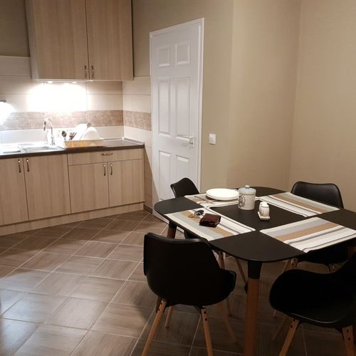 Apartament 5-osobowy na parterze Przyjazny podróżom rodzinnym z 2 pomieszczeniami sypialnianymi