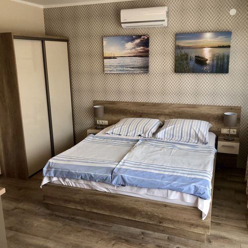 Apartament deluxe cu balcon cu 1 camera pentru 2 pers.