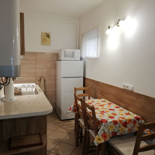 Apartament pentru 5 pers. (se inchirieaza doar integral)
