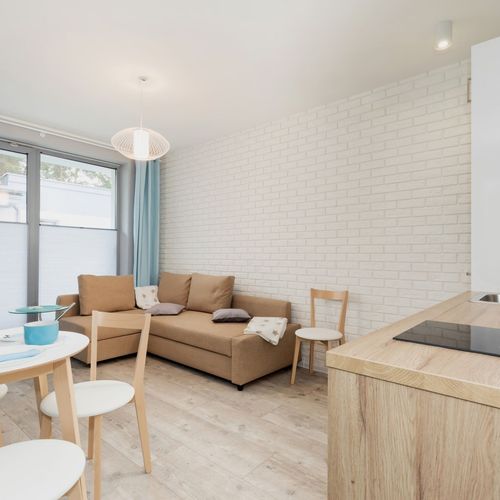 Apartament 4-osobowy na piętrze z balkonem z 1 pomieszczeniem sypialnianym