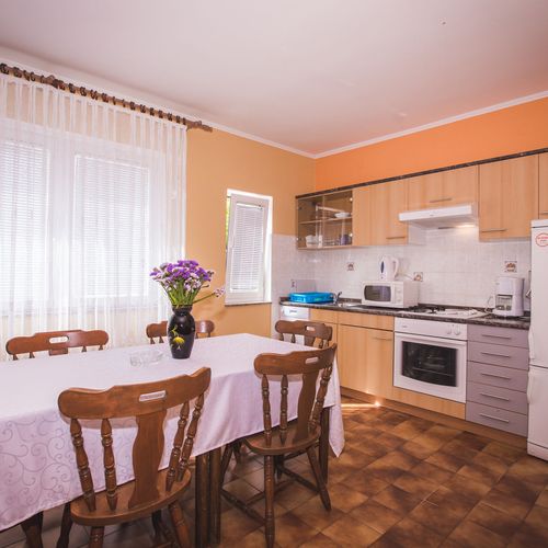 Classic Apartman pro 6 os. se 3 ložnicemi na přízemí