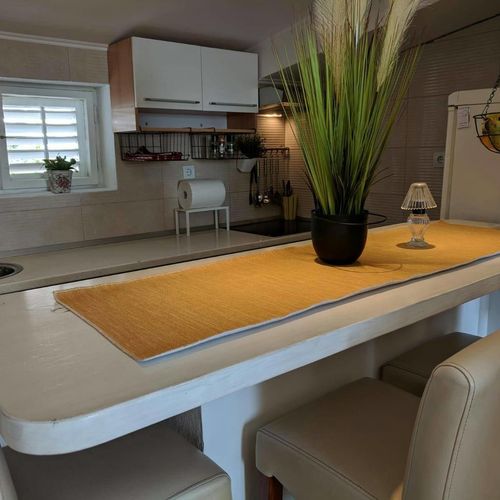 Apartman pro 4 os. se 2 ložnicemi s výhledem na moře 