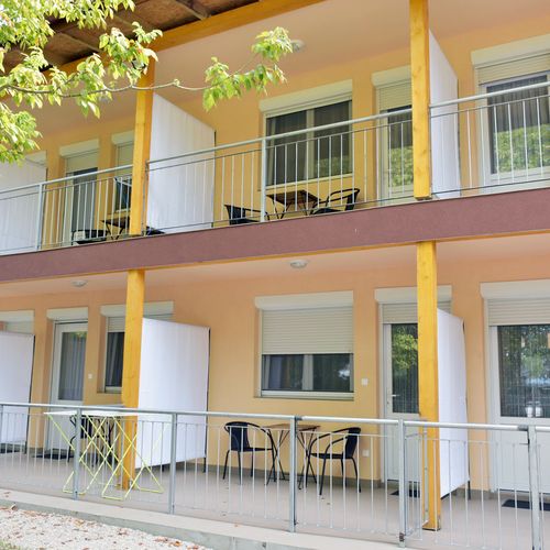 Apartament confort cu vedere spre lac cu 1 camera pentru 2 pers.