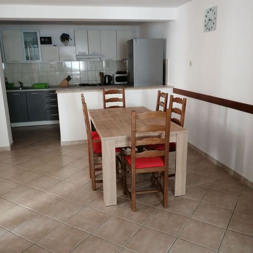 Apartament 6-osobowy z 2 pomieszczeniami sypialnianymi (możliwa dostawka)