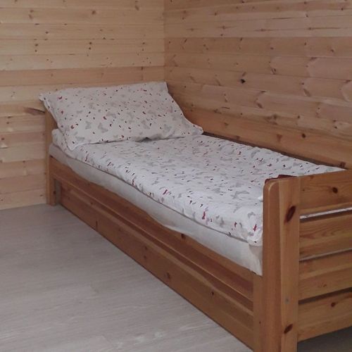 Cabană pentru 6 pers. (se inchirieaza doar integral)