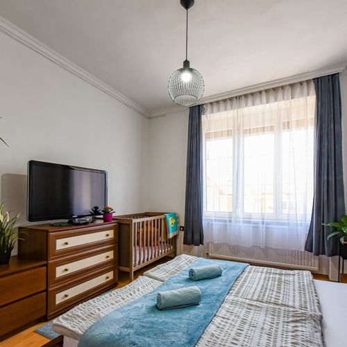 Apartament familial(ă) pentru 7 pers. (se inchirieaza doar integral)
