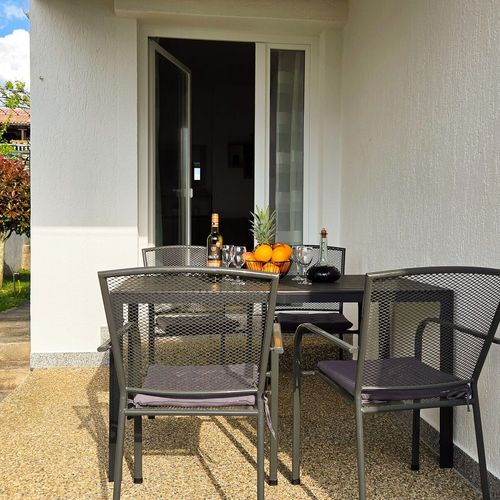 Apartament classic la parter cu 2 camere pentru 4 pers.