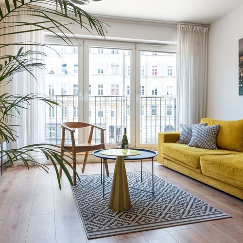 Apartament 4-osobowy z balkonem z 2 pomieszczeniami sypialnianymi