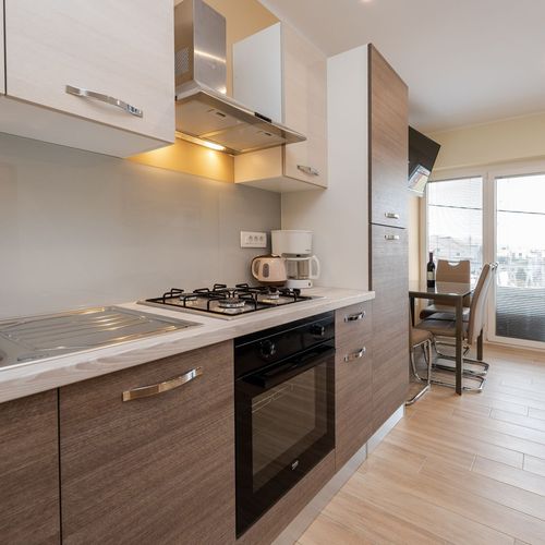 Apartament premium la etaj cu 2 camere pentru 5 pers.