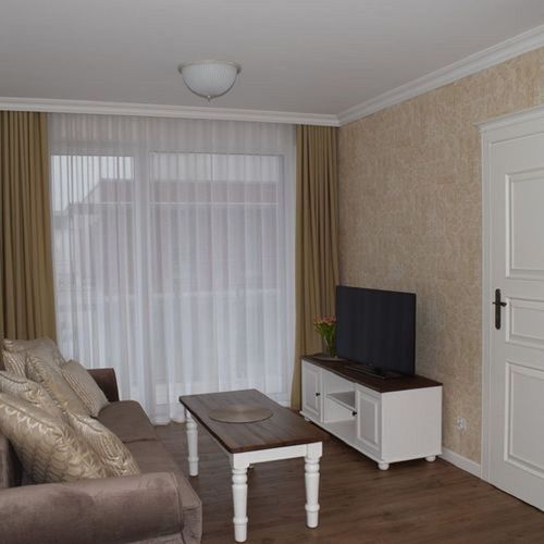 Apartament 4-osobowy Standard Plus z balkonem z 2 pomieszczeniami sypialnianymi