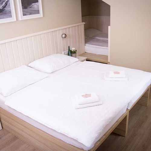 Pokój 4-osobowy z prysznicem tV z płaskim ekranem