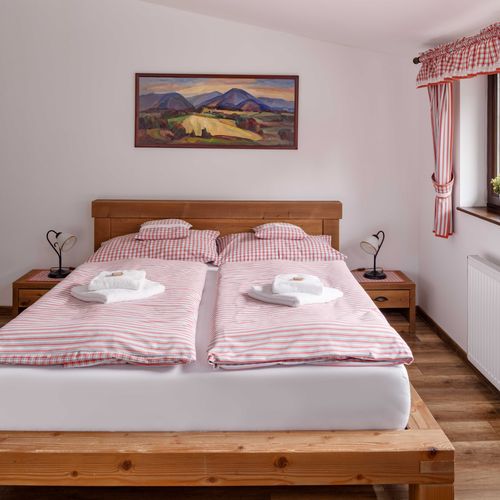 Apartament cu duș cu chicinetă proprie pentru 2 pers. (se poate solicita pat suplimentar)