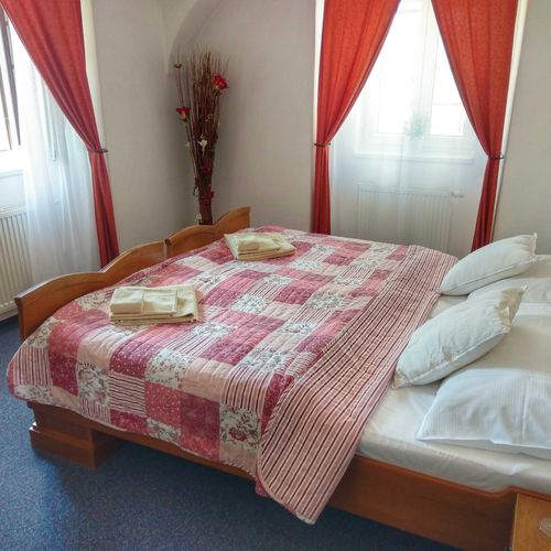 Apartament cu duș pentru 2 pers. (se poate solicita pat suplimentar)
