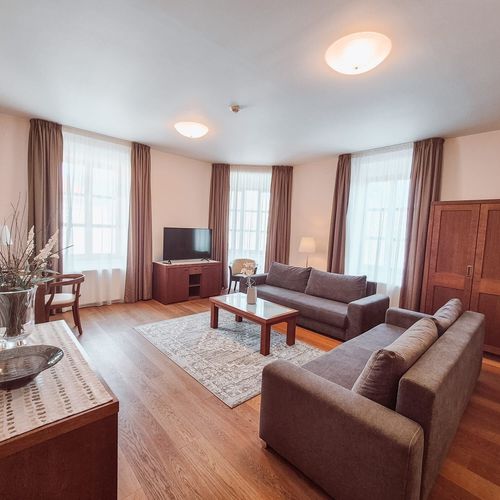 Apartman s klimatizací s manželskou postelí s 1 ložnicí na poschodí