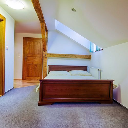 Apartament 4-osobowy z prysznicem z aneksem kuchennym (możliwa dostawka)