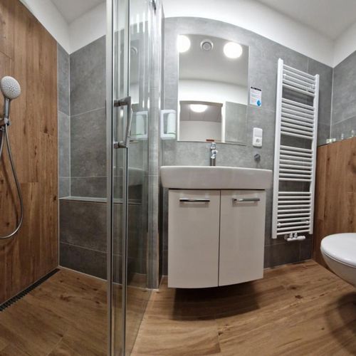 Camera twin standard cu baie