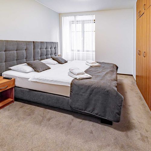 Apartman se sprchou s vlastní kuchyňkou pro 2 os. s 1 ložnicí (s možností přistýlky)