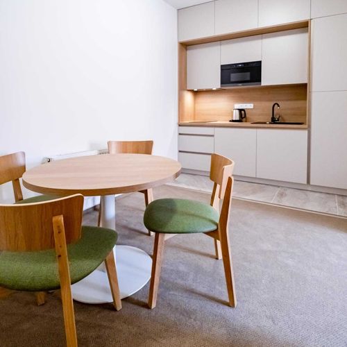 Apartman se sprchou s vlastní kuchyňkou pro 4 os. se 2 ložnicemi (s možností přistýlky)