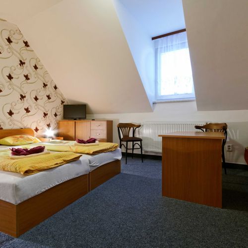 Apartament 5-osobowy z klimatyzacją z prysznicem z 2 pomieszczeniami sypialnianymi
