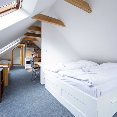 Apartman s balkónem s vlastní kuchyňkou pro 4 os. s 1 ložnicí (s možností přistýlky)