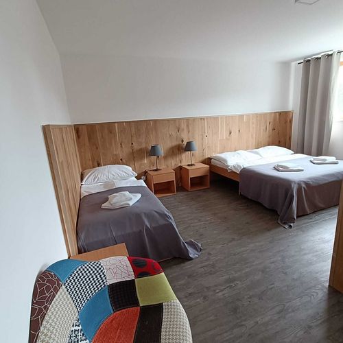 Apartament 7-osobowy Studio z prysznicem (możliwa dostawka)