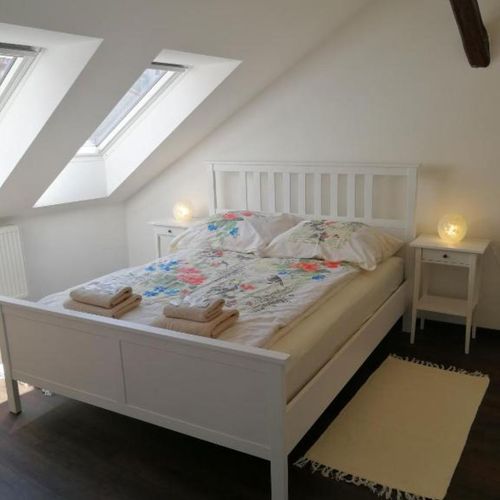 Apartament 4-osobowy z prysznicem z aneksem kuchennym z 2 pomieszczeniami sypialnianymi (możliwa dostawka)