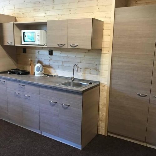 Apartament cu duș cu chicinetă proprie cu 3 camere pentru 7 pers.