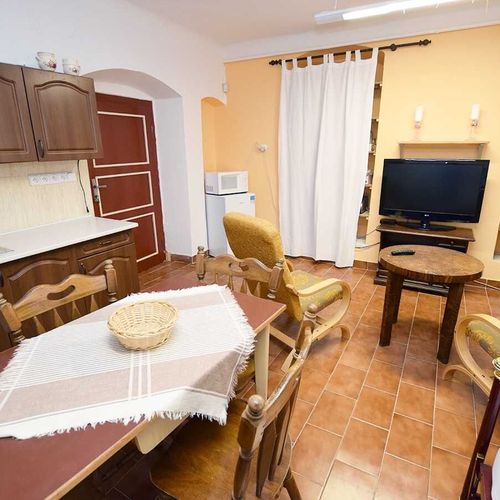 Apartament 2-osobowy z prysznicem z aneksem kuchennym z 1 pomieszczeniem sypialnianym (możliwa dostawka)