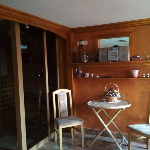 Apartament familial(ă) cu vedere spre curte pentru 2 pers. (se inchirieaza doar integral) (se poate solicita pat suplimentar)