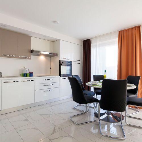 Apartament premier cu 3 camere pentru 6 pers.