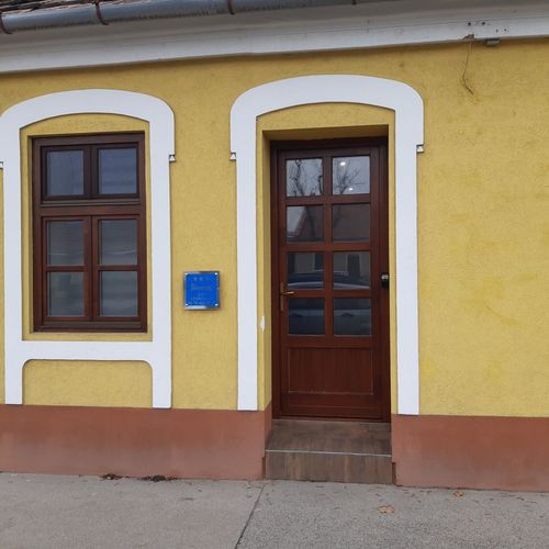 Apartament studio la parter pentru 4 pers. (se inchirieaza doar integral)
