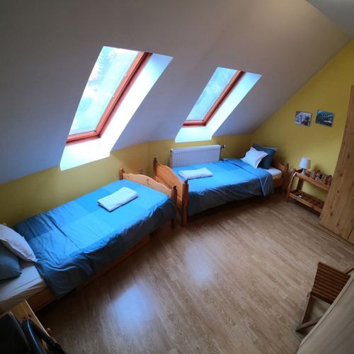Camera twin familial(ă) cu aer condiționat