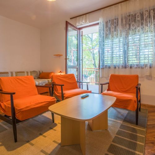 Apartament la etaj cu aer condiționat cu 3 camere pentru 8 pers.