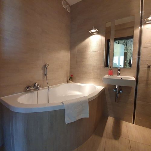 Apartament 4-osobowy z 1 pomieszczeniem sypialnianym