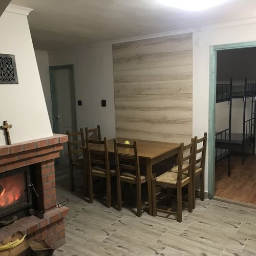 Apartament pentru 6 pers. (se inchirieaza doar integral) (se poate solicita pat suplimentar)