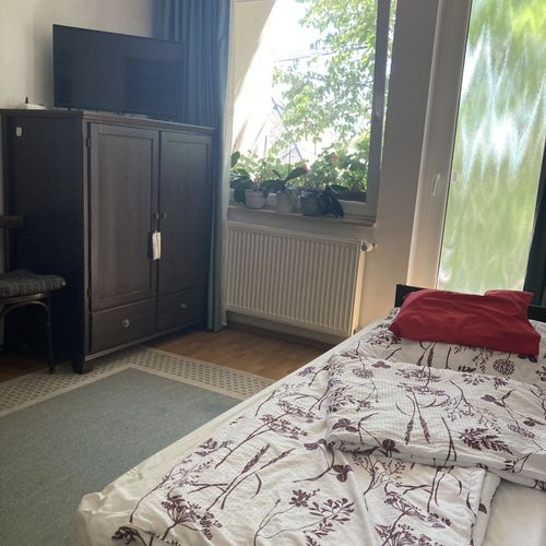 Camera twin la etaj cu balcon