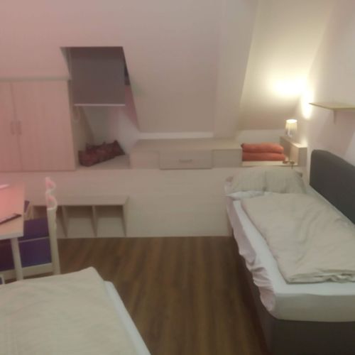 Apartament familial(ă) la mansardă cu 2 camere pentru 4 pers. (se poate solicita pat suplimentar)