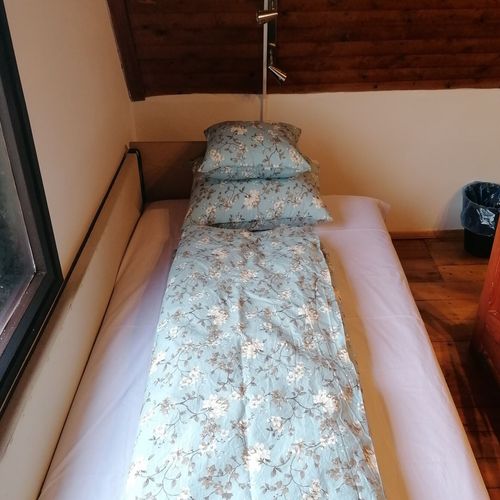 Casă de vacanță întreaga unitate cu vedere spre râu pentru 6 pers. (se inchirieaza doar integral)