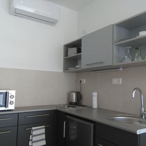 Apartament silver la etaj cu 1 camera pentru 2 pers.