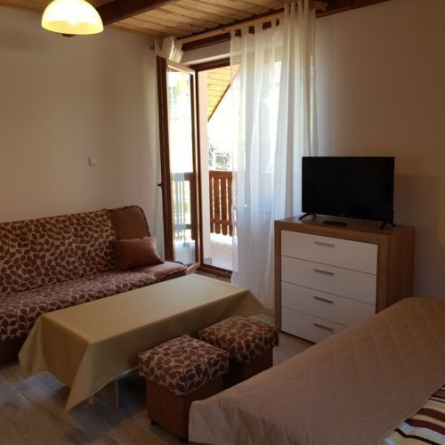 Camera cvadrupla cu balcon c