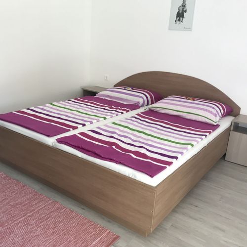 Bungalow pentru 2 pers. (se inchirieaza doar integral) (se poate solicita pat suplimentar)