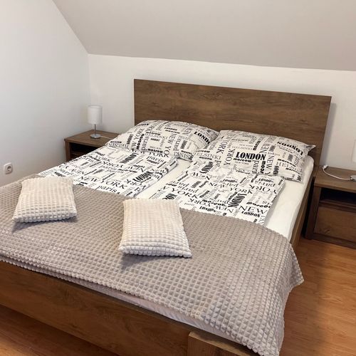 Apartament cu balcon lCD TV cu 2 camere pentru 4 pers.